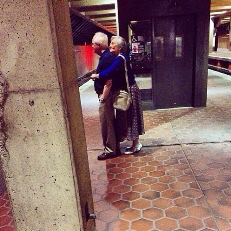 couple 2 - Brilliant News